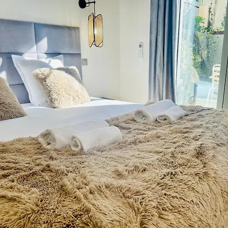 Magnifique 2 Personnes 5minpiedplage Terrasse Parking Clim Apartment *